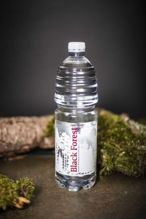 Black Forest Still Mineralwasser - 9 x 1,0 L