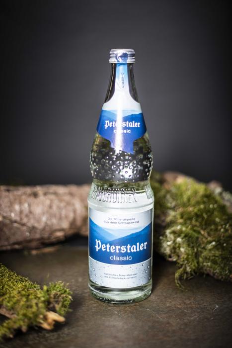 Peterstaler classic Mineralwasser - 12 x 0,7 L